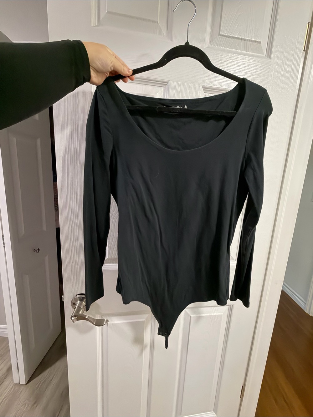 Abercrombie & Fitch Black Long-Sleeve Scoop Neck Bodysuit